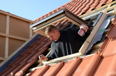 Pose de fenêtres de toit Velux aux Adrets